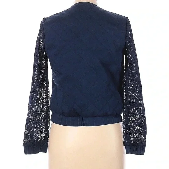 AMUR Teagan quilted bomber jacket laced sleeved- large. Great condition. - Picture 11 of 12